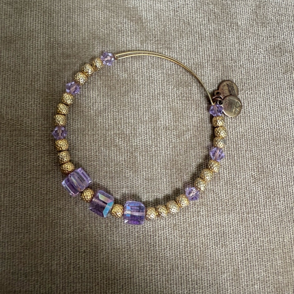 Elegant Gold and Purple Beaded Bracelet